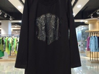 圖 品牌呢子大衣批發(fā)市場(chǎng)廠家 廣州服裝 鞋帽 箱包